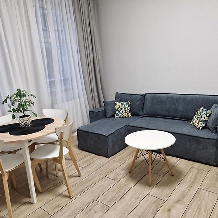 Central Platinum Apartments 7 雷布尼克 外观 照片