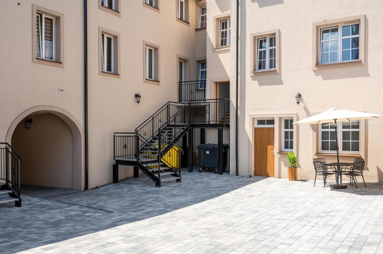 Central Platinum Apartments 7 雷布尼克 外观 照片